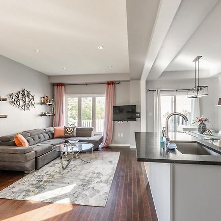 Luxury 3Br 2Ba Townhome With Private Hot Tub, Gym, Bbq By Globalstay Hamilton Bagian luar foto