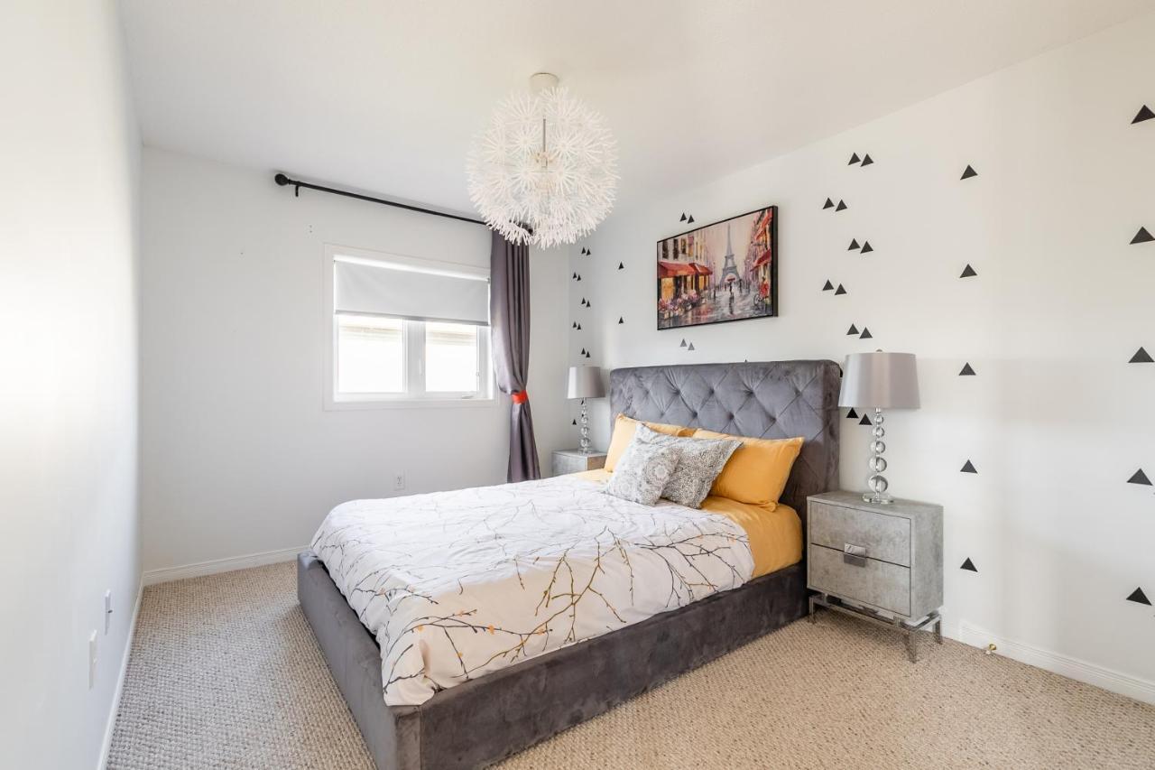 Luxury 3Br 2Ba Townhome With Private Hot Tub, Gym, Bbq By Globalstay Hamilton Bagian luar foto