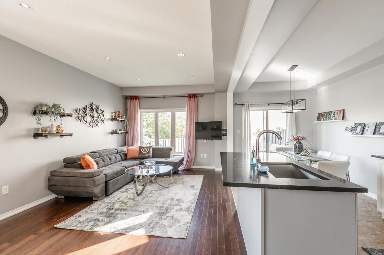Luxury 3Br 2Ba Townhome With Private Hot Tub, Gym, Bbq By Globalstay Hamilton Bagian luar foto
